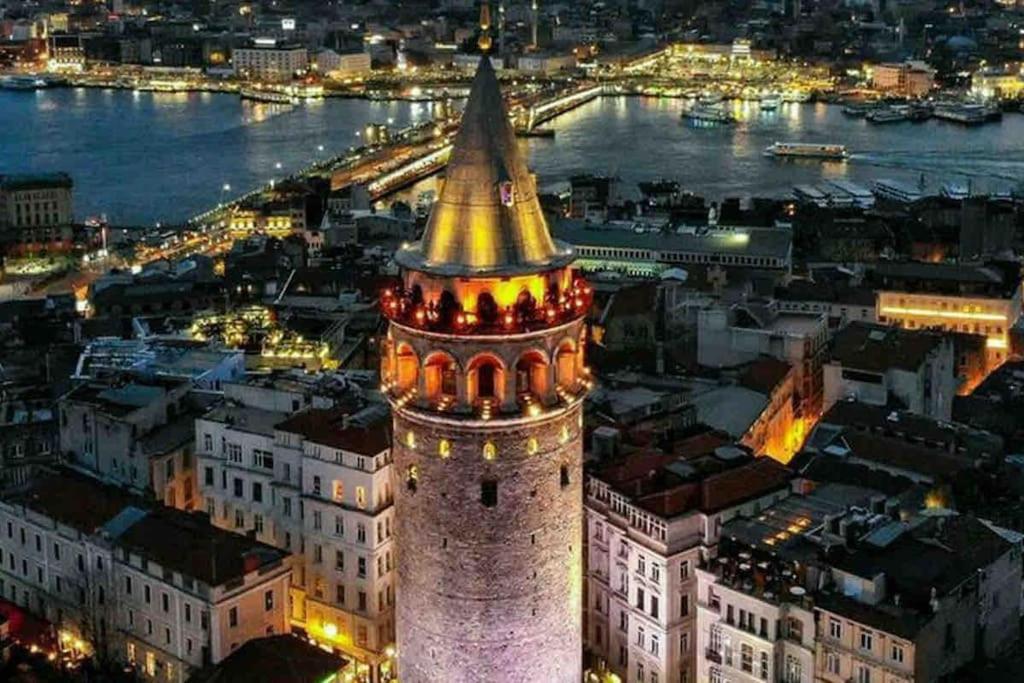 Historical Comfy Flat In Beyoglu Tophane, Galata Leilighet Istanbul Eksteriør bilde